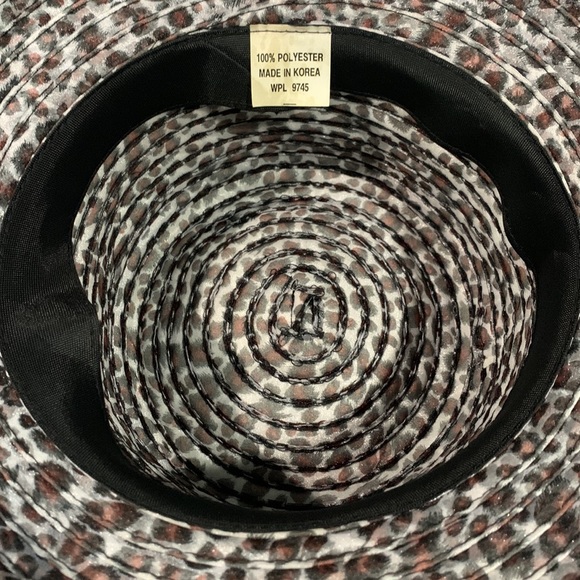 Animal print hat for sunny days - OS - Picture 4 of 8